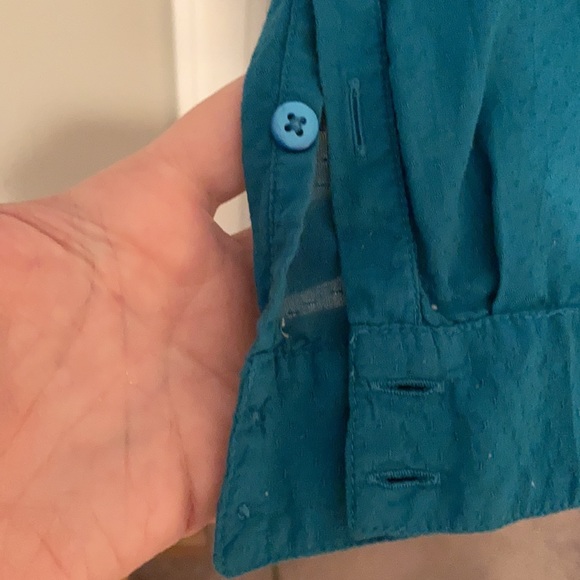 Size medium teal blouse - Picture 2 of 5